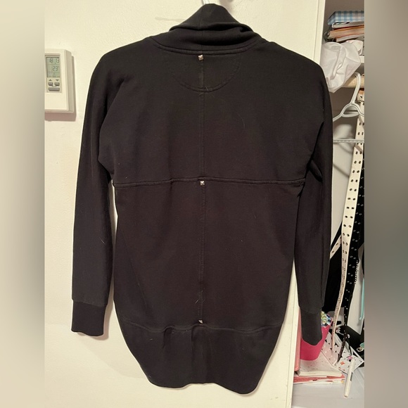 SEDUCTIVE BLACK CARDIGAN WITH DIAMOND SHAPED BEADS 🌟 - Picture 2 of 2